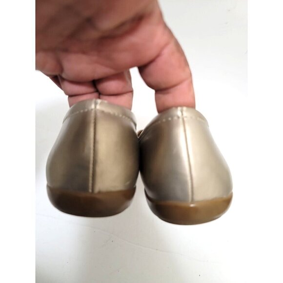 Naturalizer Gold Metallic Flats With Ornamental Toe Design - Womens Size 6 M - Picture 4 of 10